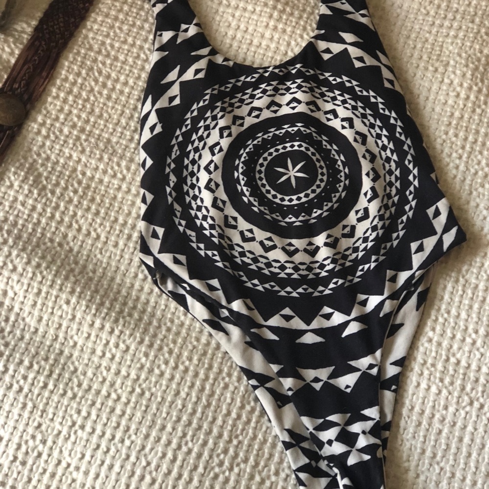 Wolves threads One piece